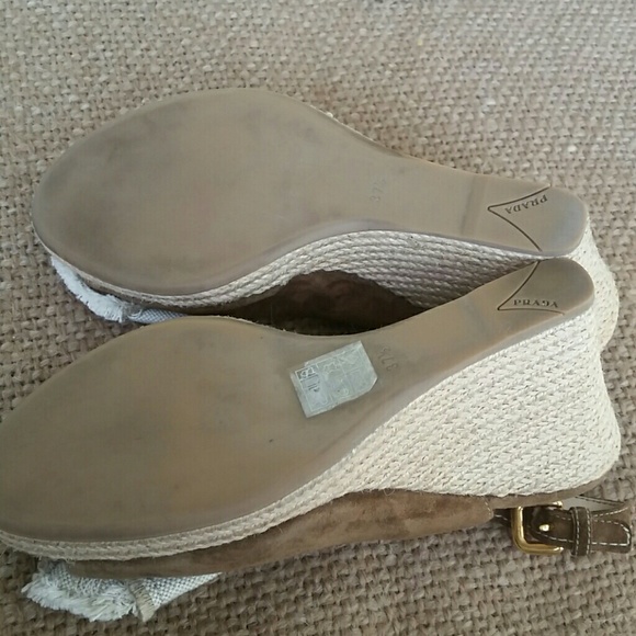 Prada  cute  bow wedges - Picture 7 of 8